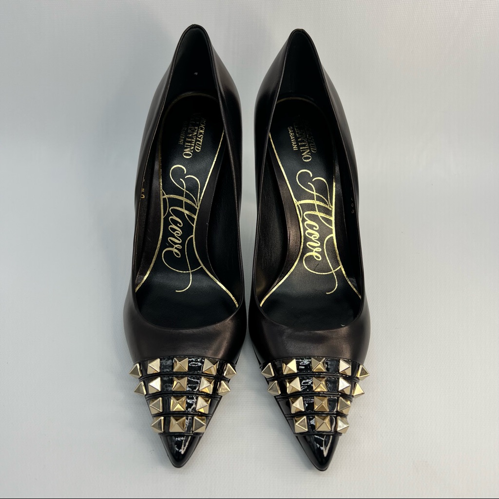 Valentino Garavani Rockstud Alcove Leather Pumps
